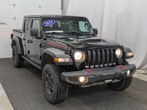 Used 2023 Jeep Gladiator Mojave w/ Dual Top Group AWD/4WD image 31