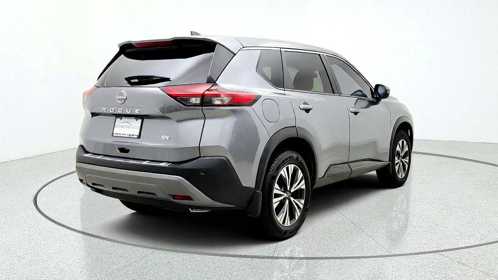 Used 2023 Nissan Rogue SV FWD image 5