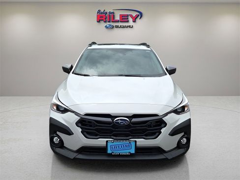 Used 2024 Subaru Crosstrek 2.0i Premium image 8