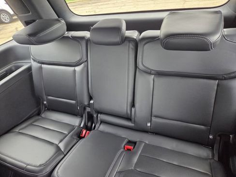 New 2026 Ford Expedition Platinum w/ Stealth Performance Package AWD/4WD image 17