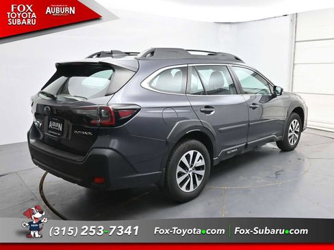 Used 2024 Subaru Outback AWD/4WD image 16