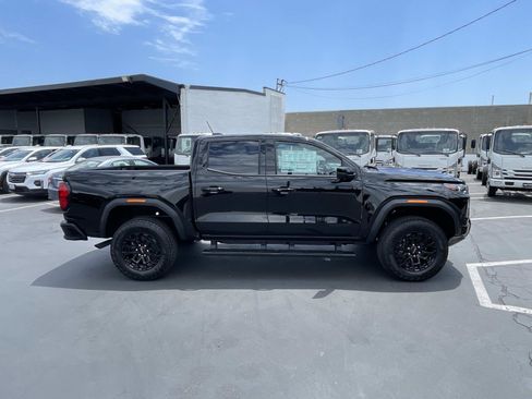 New 2026 GMC Canyon Elevation w/ Convenience Package RWD image 4