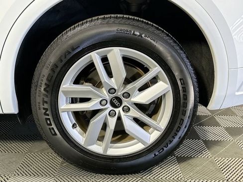 Used 2023 Audi Q5 2.0T Premium w/ Convenience Package image 29