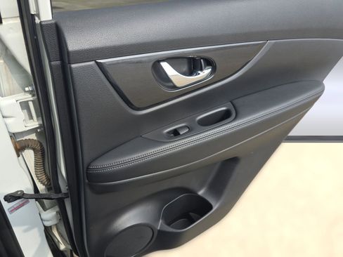 Used 2017 Nissan Rogue S w/ Appearance Package image 26