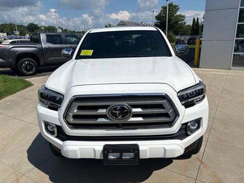 Used 2021 Toyota Tacoma Limited AWD/4WD image 2
