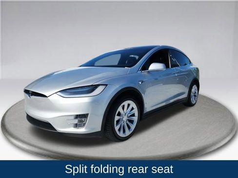 Used 2018 Tesla Model X 75D image 17