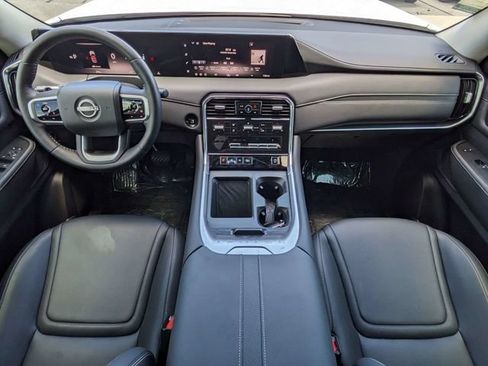 Used 2026 Nissan Armada SV AWD/4WD image 16