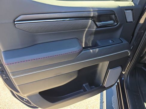 Used 2024 GMC Sierra 1500 AT4X image 17