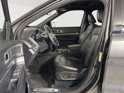 Used 2018 Ford Explorer Sport w/ Equipment Group 401A AWD/4WD image 5