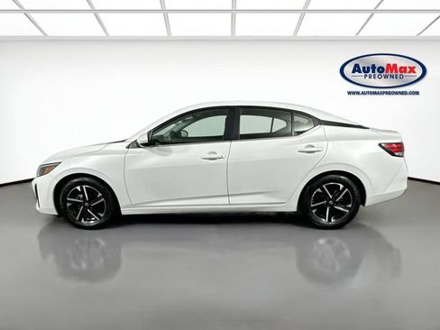 Used 2024 Nissan Sentra SV FWD image 8