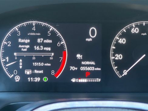 Used 2024 Honda Pilot Touring image 29