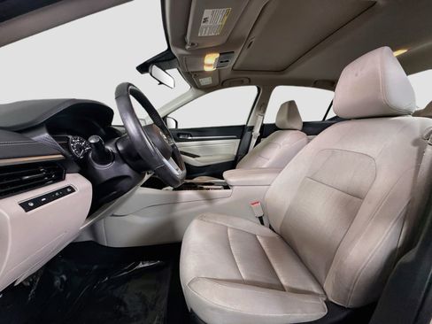 Used 2022 Nissan Altima 2.5 SV w/ SV Premium Package FWD image 22