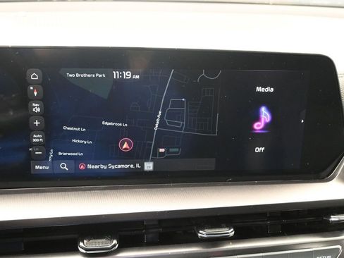 Used 2024 Kia Telluride S image 15