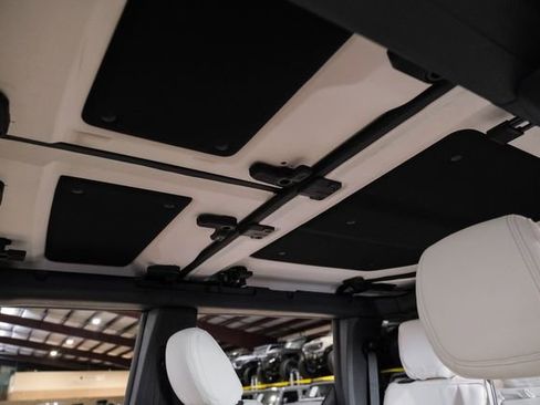 Used 2025 Ford Bronco Heritage Edition image 16