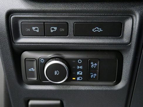 Used 2022 Ford F150 XLT w/ Equipment Group 302A High image 25