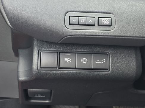 New 2026 Toyota bZ FWD image 26