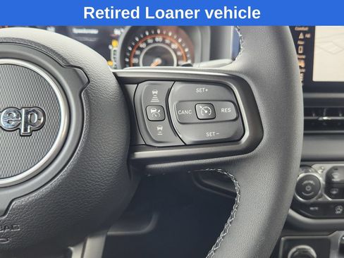 Used 2025 Jeep Wrangler Rubicon AWD/4WD image 21