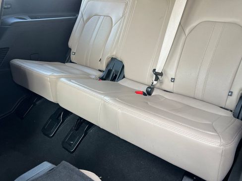 Used 2024 Ford Expedition Limited image 15