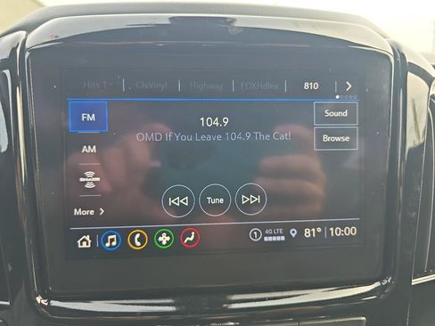 Used 2023 Chevrolet Traverse LT FWD image 32
