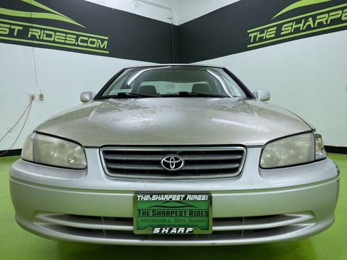 Used 2000 Toyota Camry CE image 3