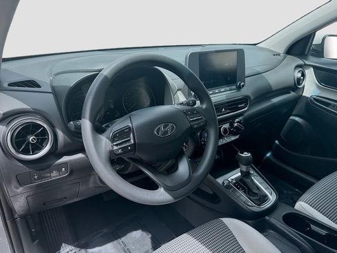 Used 2023 Hyundai Kona SE FWD image 7