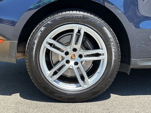Used 2019 Porsche Macan AWD/4WD image 43