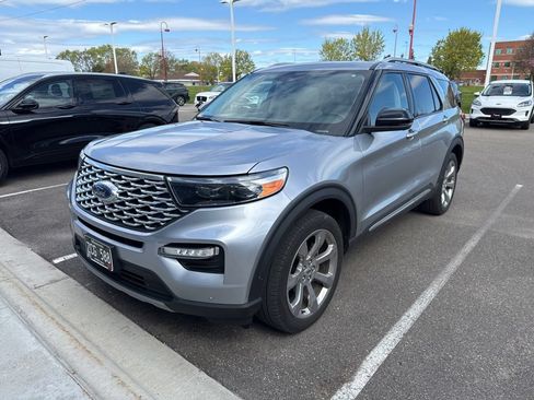 Used 2020 Ford Explorer Platinum AWD/4WD image 4