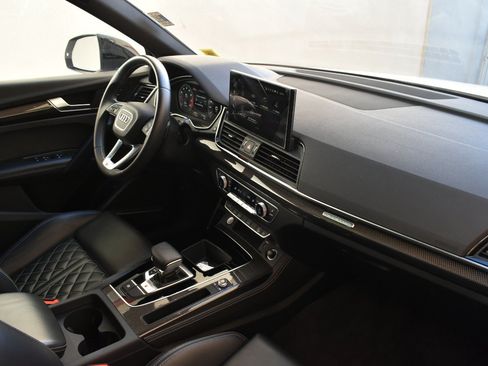 Used 2023 Audi SQ5 Premium Plus w/ Premium Plus Package AWD/4WD image 19