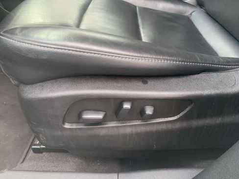 Used 2023 Cadillac XT4 Premium Luxury image 14