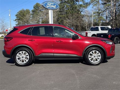 Certified 2025 Ford Escape Active image 3