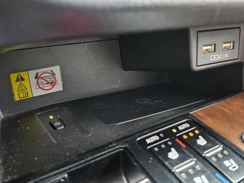 Used 2022 Lexus RX 450hL AWD w/ Premium Package image 39