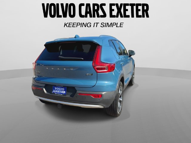 Certified 2023 Volvo XC40 B5 Plus w/ Driver Assist Package AWD/4WD image 9