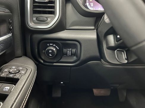 Used 2025 RAM 3500 Laramie AWD/4WD image 14