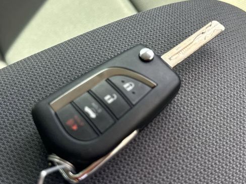 Used 2024 Toyota Corolla LE FWD image 28