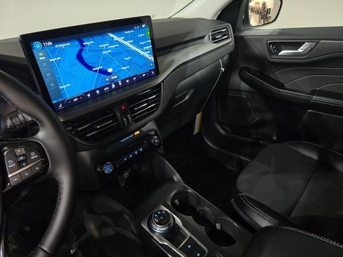 New 2026 Ford Escape SE image 24