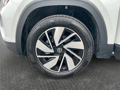 Used 2026 Volkswagen Atlas SE AWD/4WD image 37