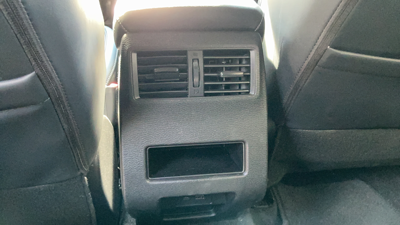 Used 2024 Mitsubishi Outlander SE Black Edition AWD/4WD image 9