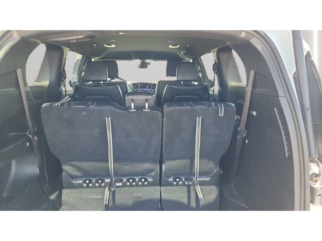 Used 2025 Chrysler Pacifica Select FWD image 24
