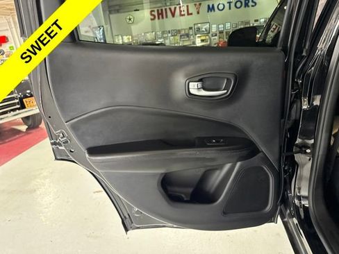 Used 2021 Jeep Compass Latitude AWD/4WD image 22