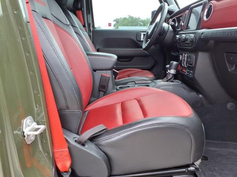 Used 2023 Jeep Wrangler Unlimited Rubicon 4xe AWD/4WD image 12
