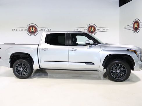 Used 2024 Toyota Tundra Platinum AWD/4WD image 5