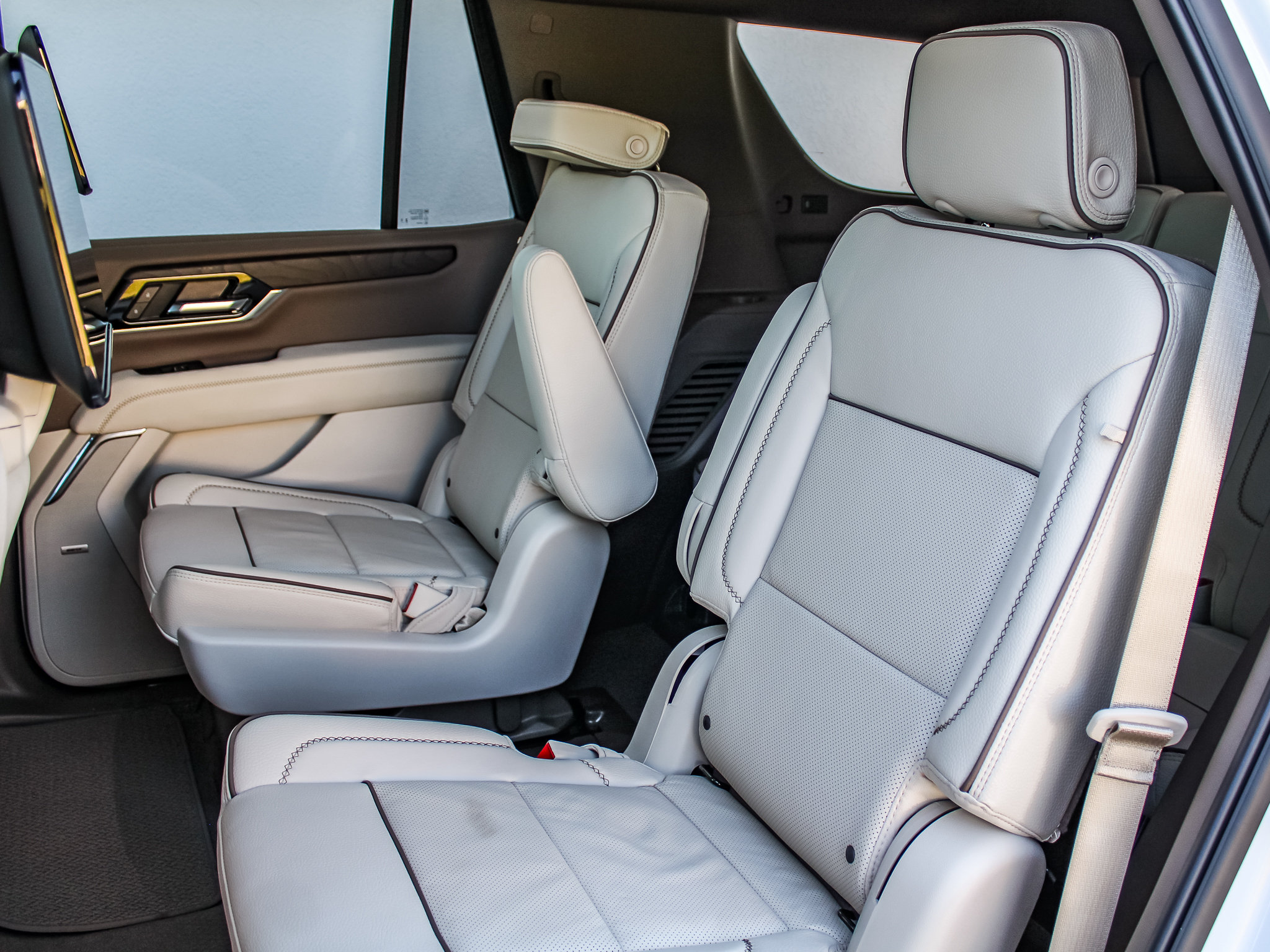 New 2027 GMC Yukon Denali w/ Denali Reserve Package AWD/4WD image 23