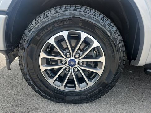 Used 2018 Ford F150 XLT w/ Equipment Group 302A Luxury AWD/4WD image 14