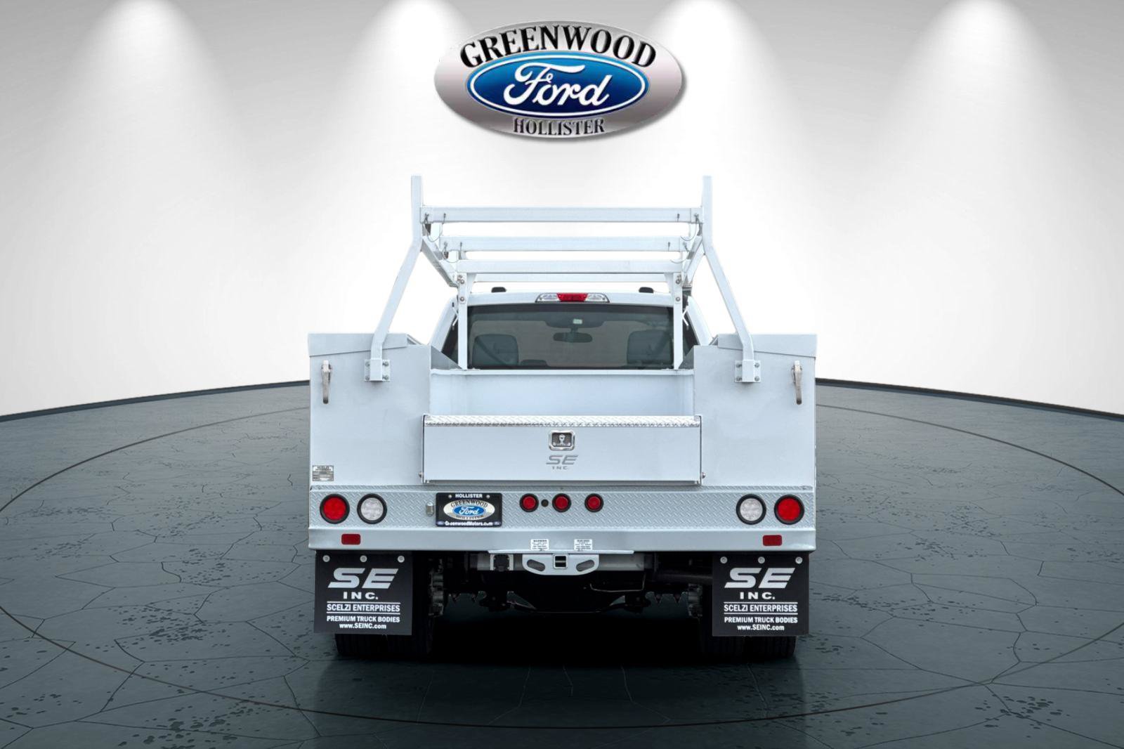New 2026 Ford F550 2WD Regular Cab Super Duty image 5