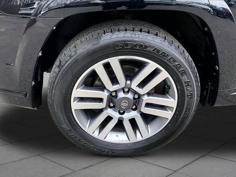 Certified 2022 Toyota 4Runner TRD Sport AWD/4WD image 11