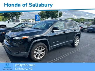 Used 2018 Jeep Cherokee Latitude Plus w/ Comfort/Convenience Group AWD/4WD video 1