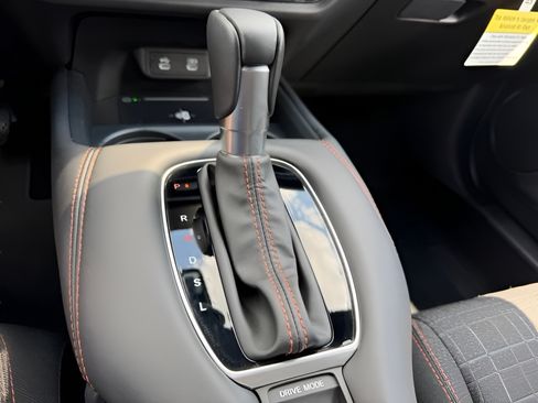 Certified 2026 Honda HR-V Sport image 19