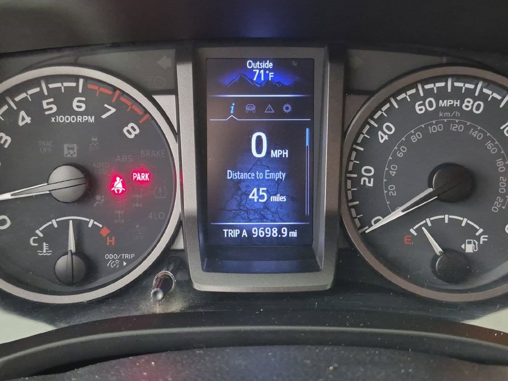 Used 2020 Toyota Tacoma TRD Sport AWD/4WD image 22