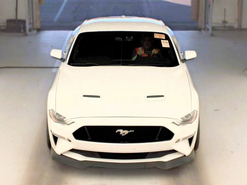Used 2019 Ford Mustang GT RWD image 2