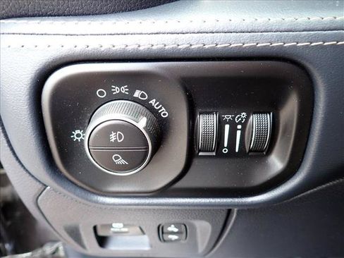 Used 2020 RAM 1500 Limited AWD/4WD image 19